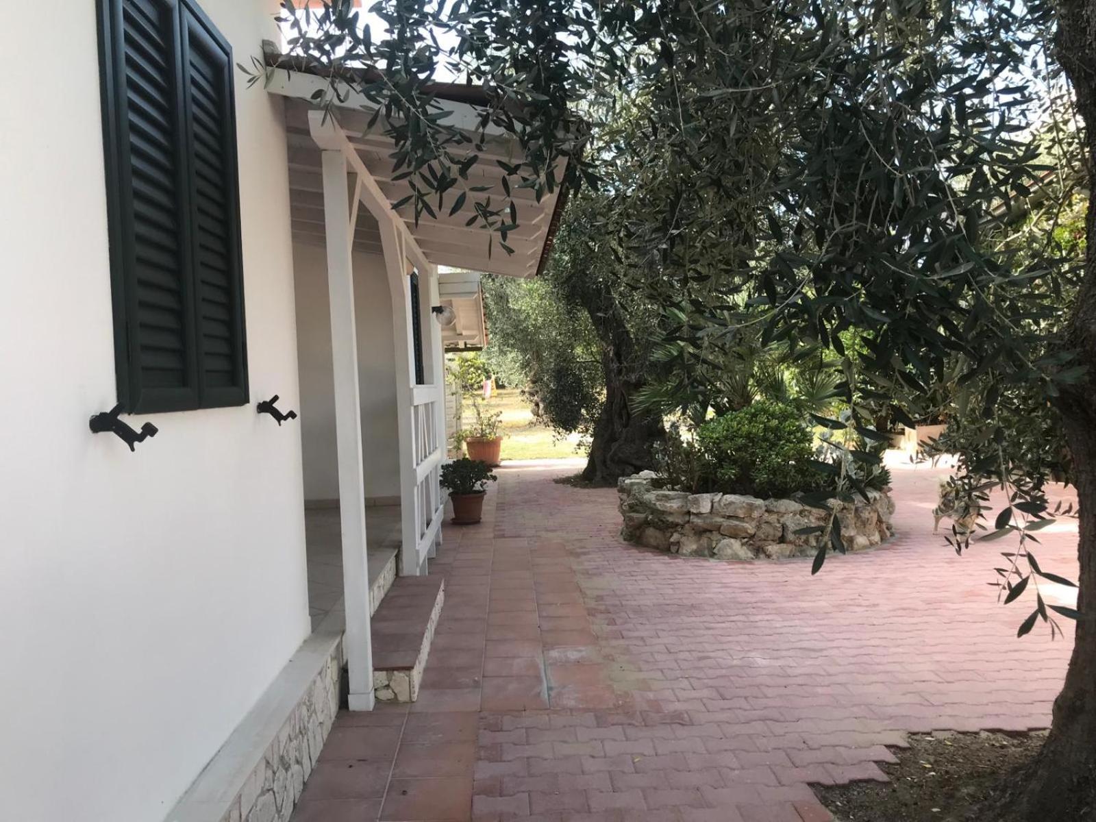 Villa Monica Appartamenti Vieste Exterior foto