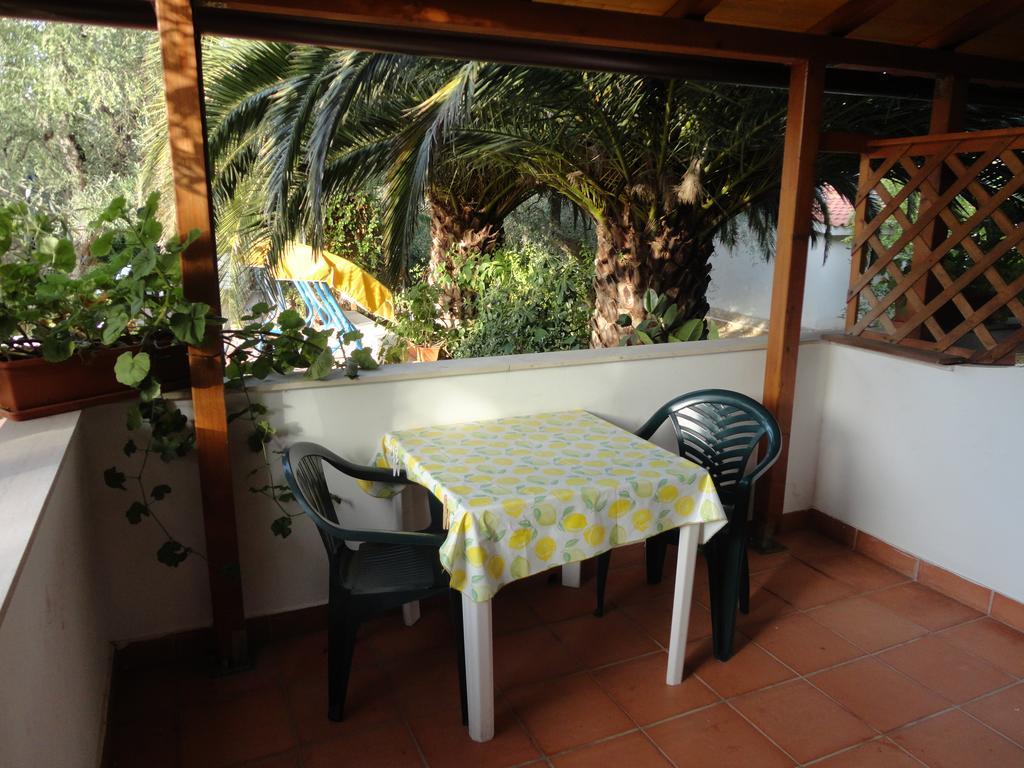 Villa Monica Appartamenti Vieste Habitación foto