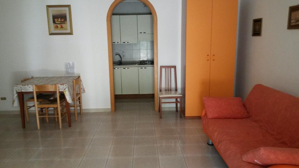 Villa Monica Appartamenti Vieste Habitación foto
